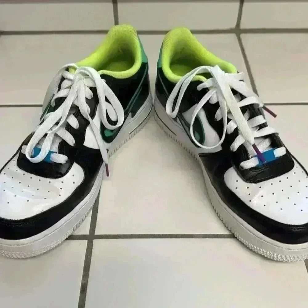 Nike Air Force 1 Lv8 Graffiti Size 7Y